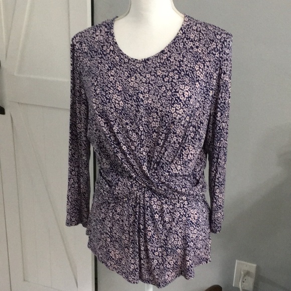 Juicy Couture Tops - Juicy Couture crisscrossed front, size large